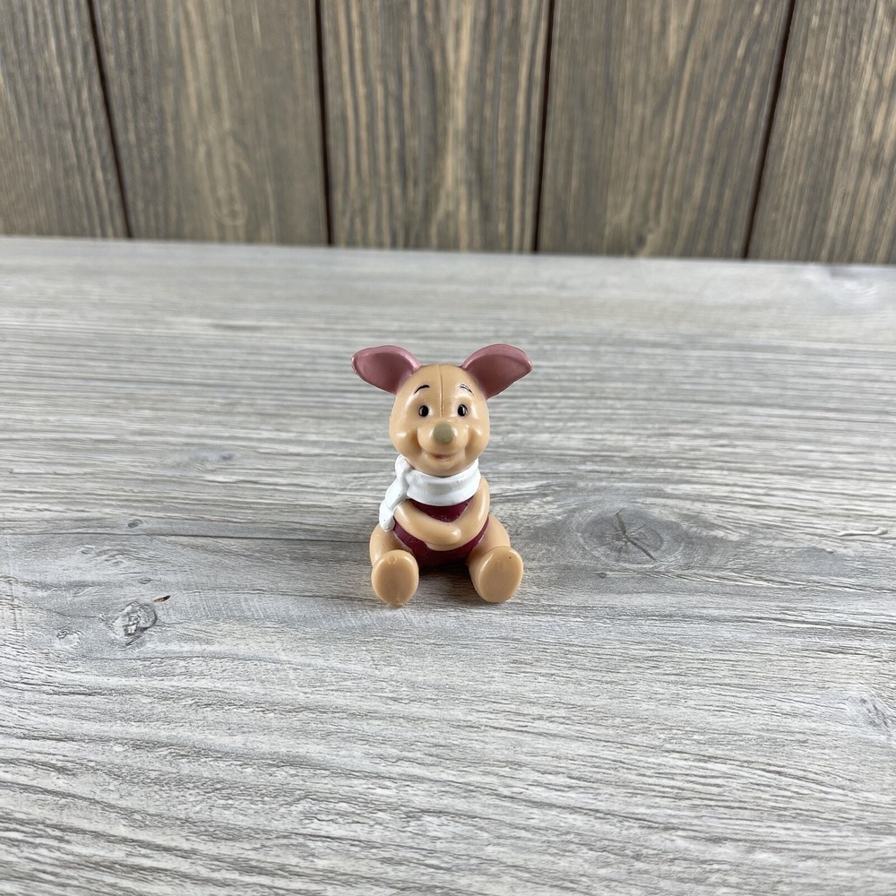 PIGLET WINNIE THE POOH DISNEY ACTION FIGURE PLASTIC TOY